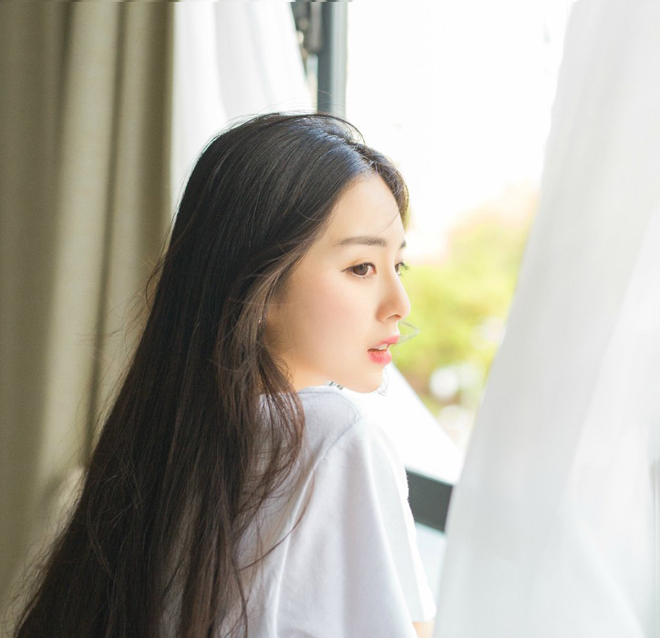 我迎著朝野站在大海的面前,对自己说:如果时光不能倒流,就让这一切,随风而去吧